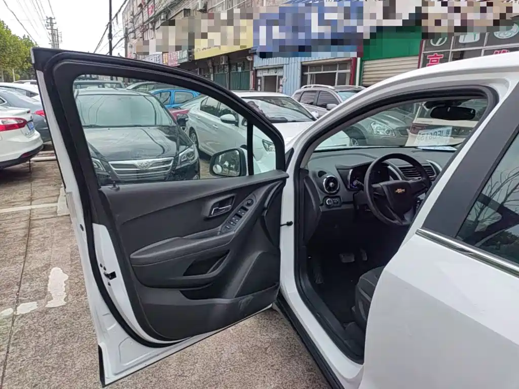 Chevrolet Trax — миниатюра 16