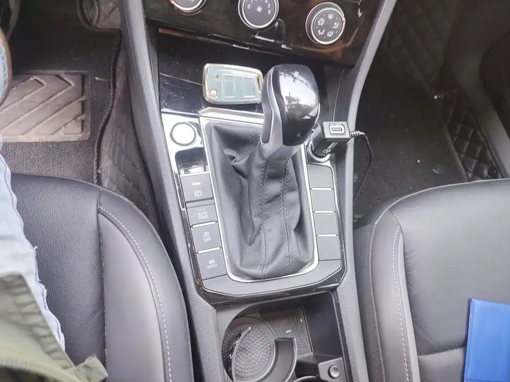 Volkswagen Sagitar — миниатюра 7