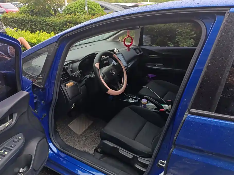 Honda Fit — миниатюра 9