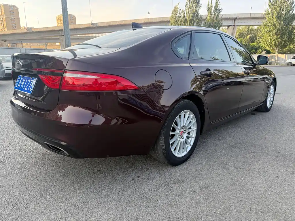 Jaguar XFL — миниатюра 11