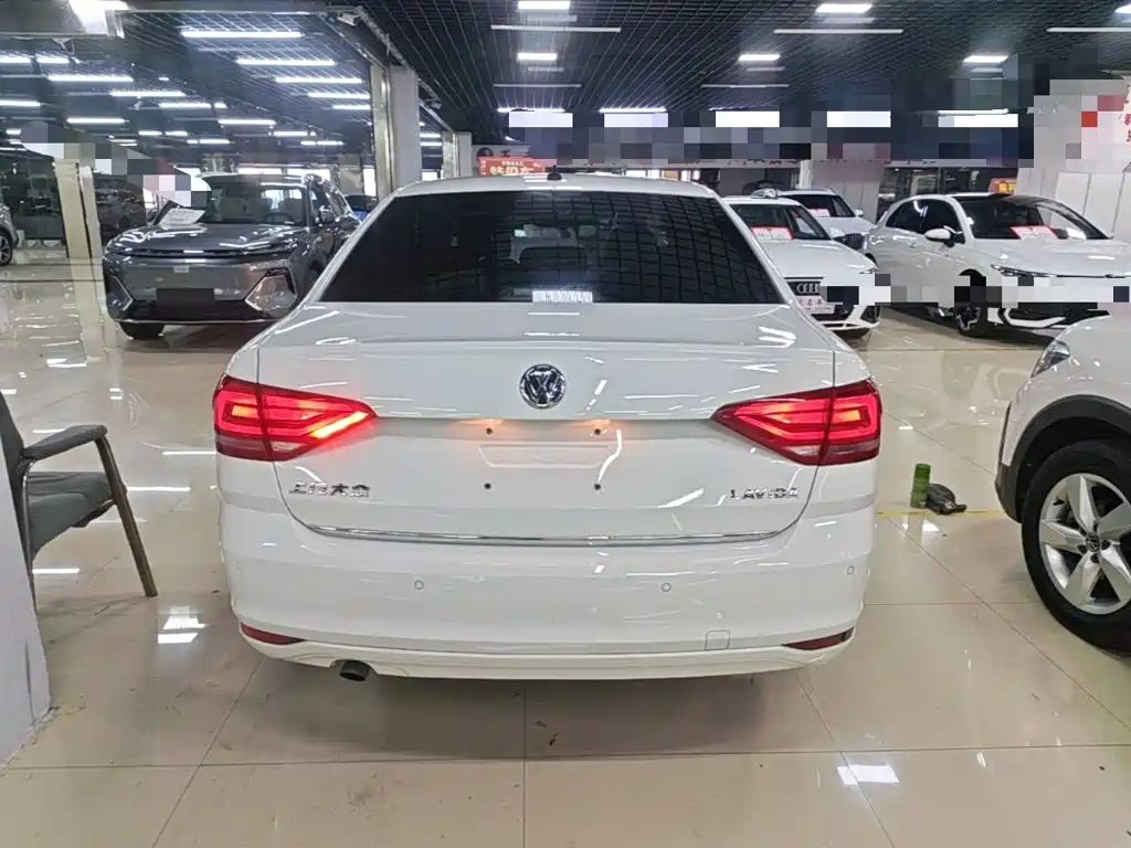 Volkswagen Lavida — миниатюра 6