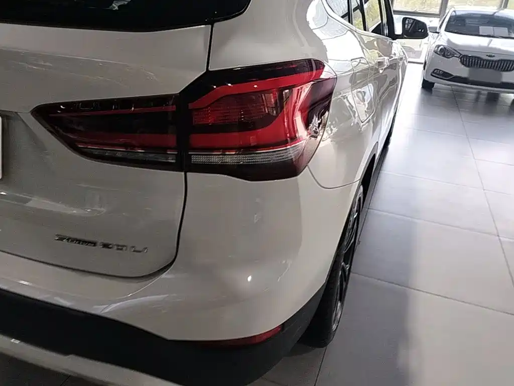 BMW X1 — миниатюра 8