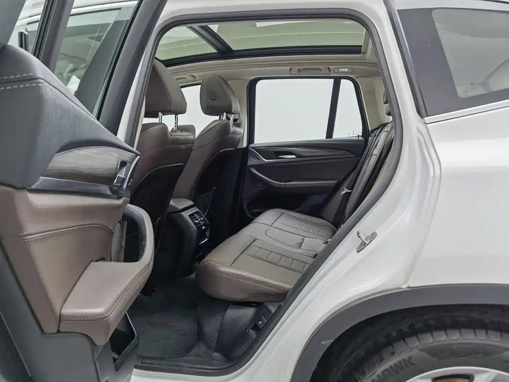 BMW X3 — миниатюра 15