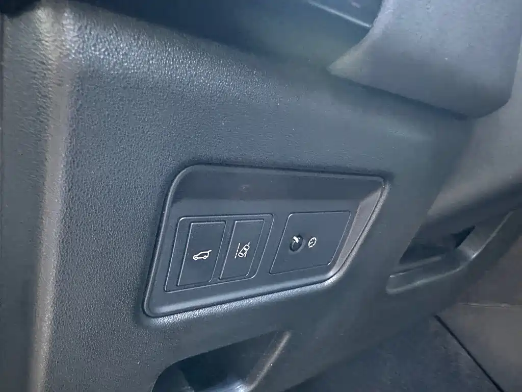 Land Rover Discovery — миниатюра 13