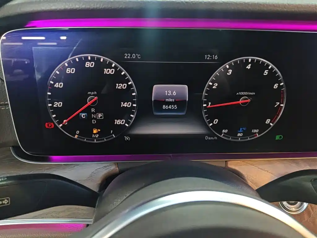 Mercedes-Benz E-Class — миниатюра 12