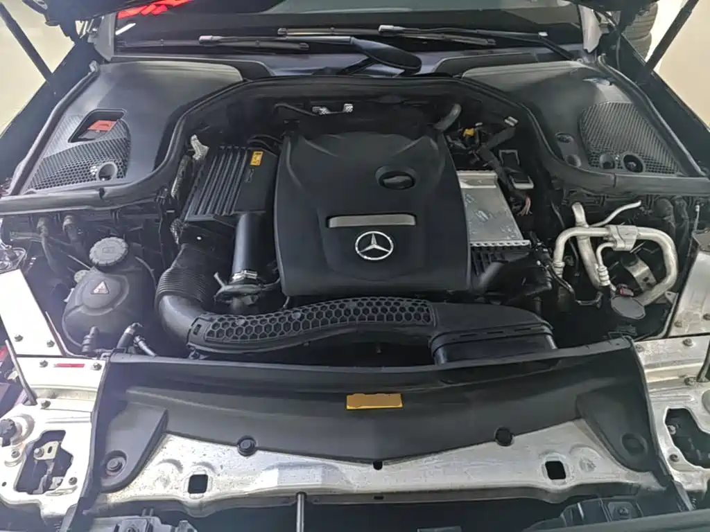 Mercedes-Benz E-Class — миниатюра 20