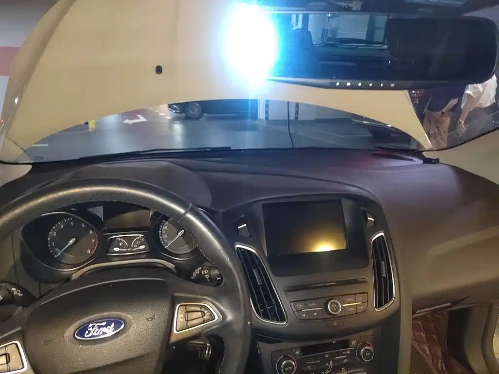 Ford Focus — миниатюра 10