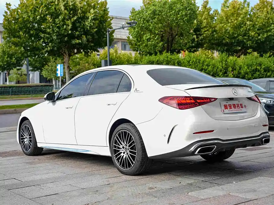 Mercedes-Benz C-Class — миниатюра 17