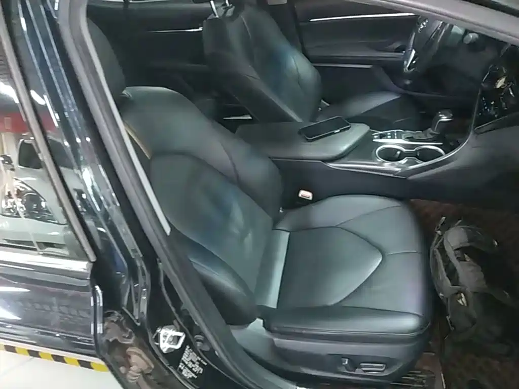 Toyota Camry — миниатюра 25
