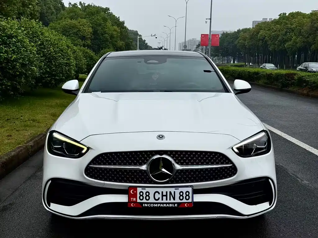 Mercedes-Benz C-Class — миниатюра 2