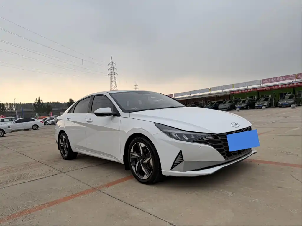 Hyundai Elantra — миниатюра 3