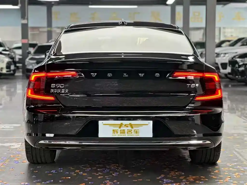 VOLVO S90 PLUG IN HYBRID