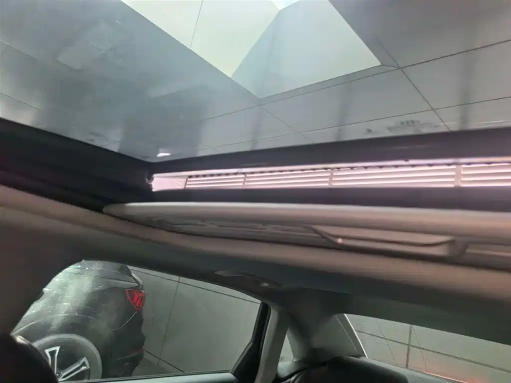 Audi A4L — миниатюра 6
