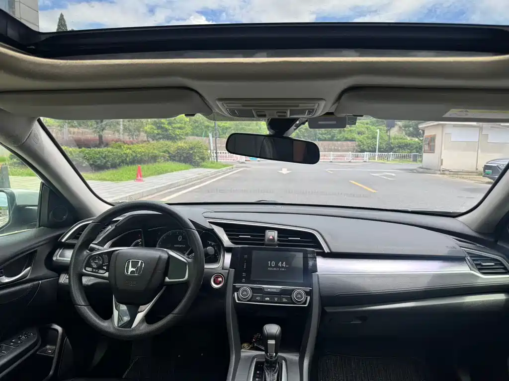 Honda Civic — миниатюра 12