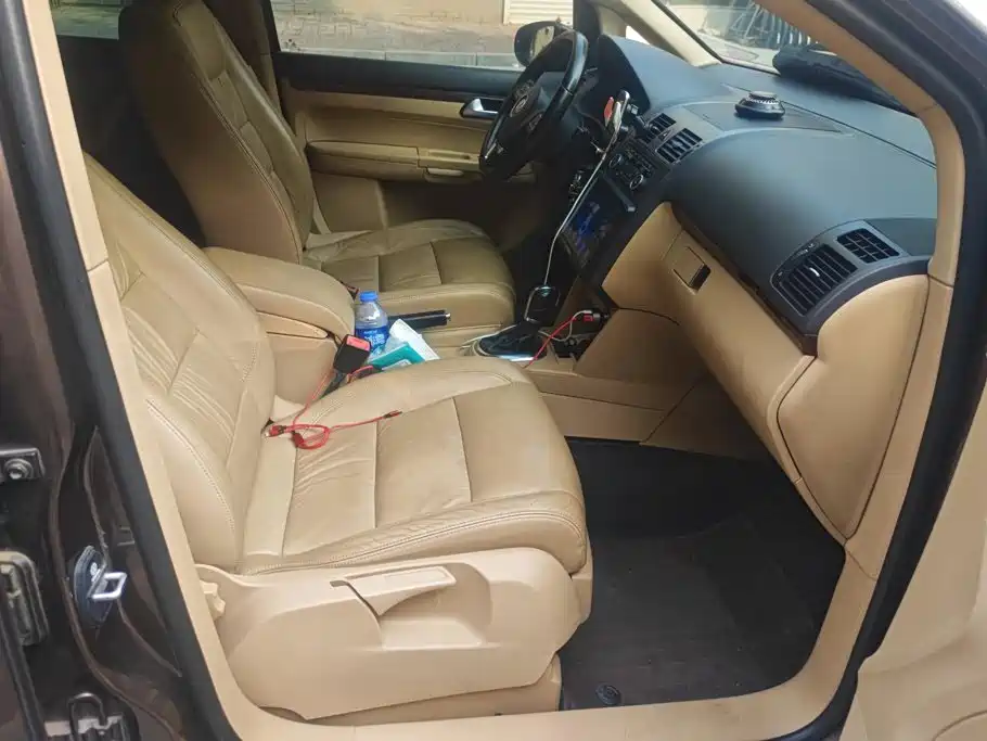 Volkswagen Touran — миниатюра 8