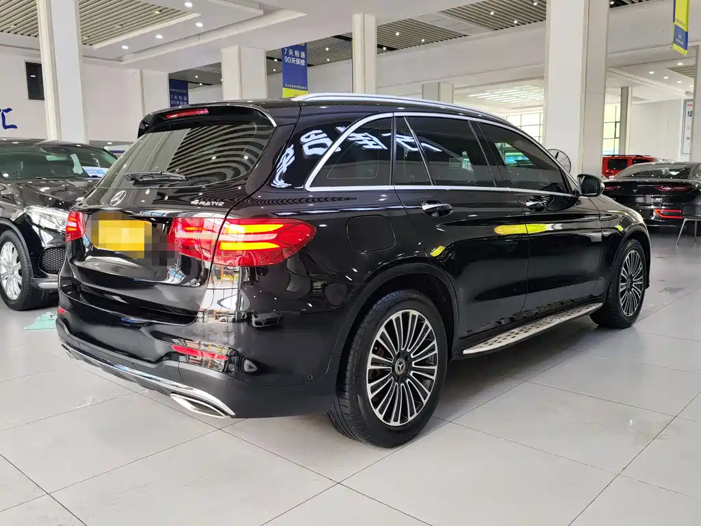 MERCEDES-BENZ GLC