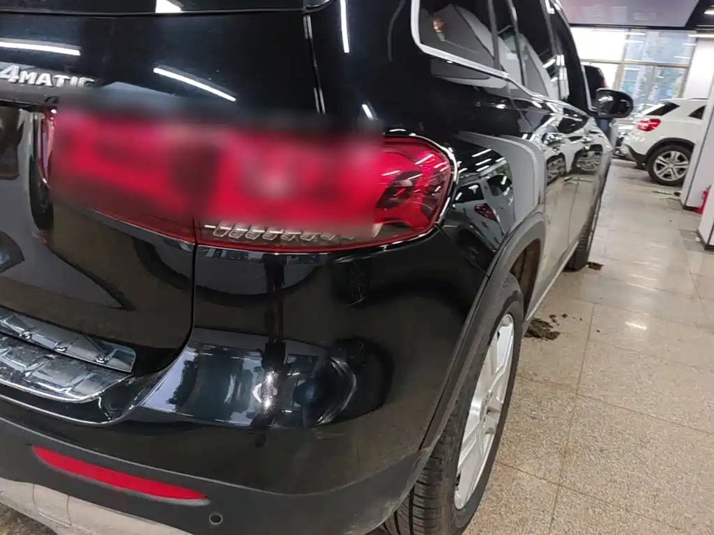 Mercedes-Benz GLB — миниатюра 8