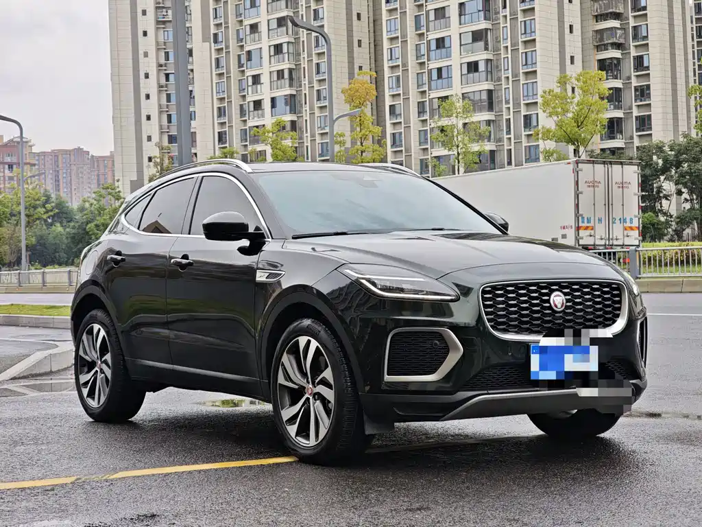Jaguar E-PACE — миниатюра 6