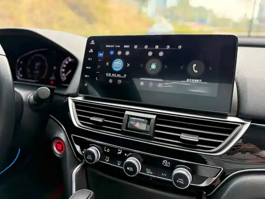 Honda Accord — миниатюра 18