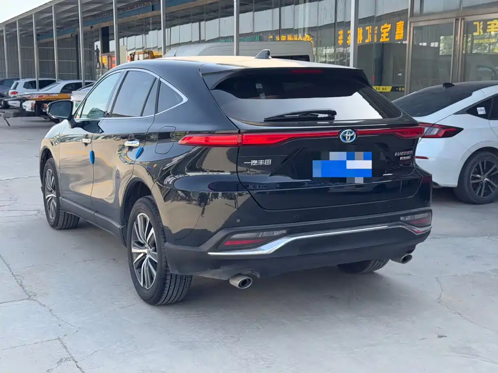 Toyota Harrier — миниатюра 10