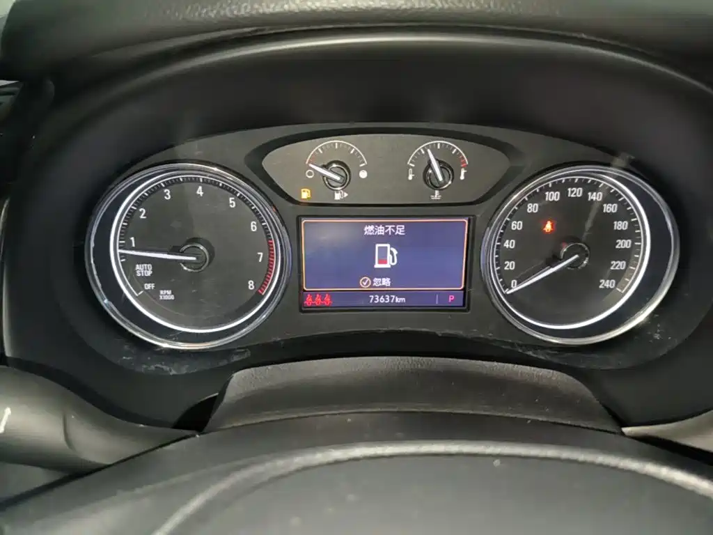 Buick LaCrosse — миниатюра 12