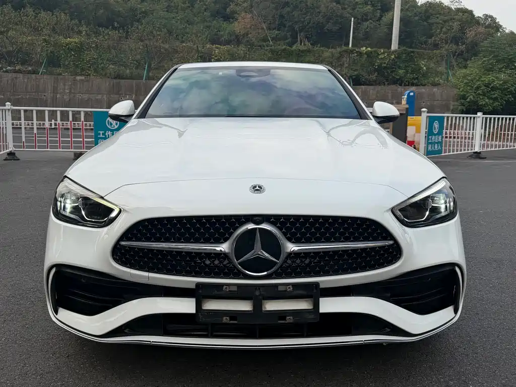 Mercedes-Benz C-Class — миниатюра 3