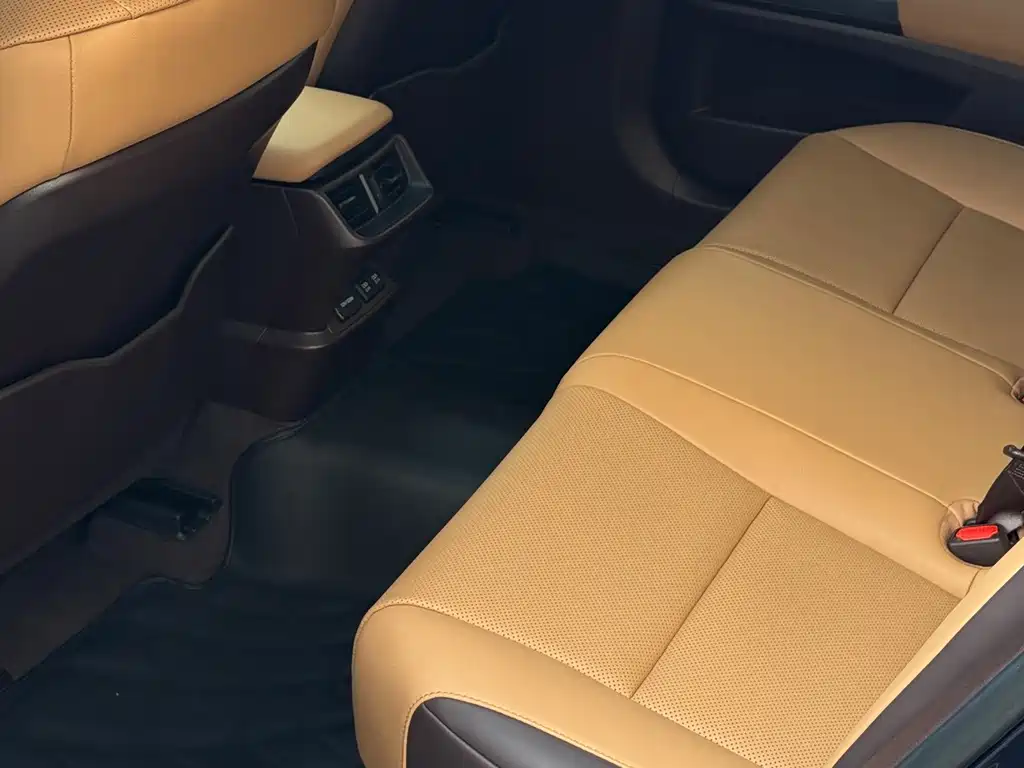 Lexus ES — миниатюра 20