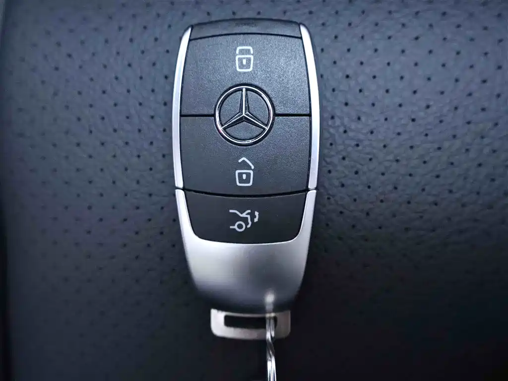 Mercedes-Benz GLE New Energy — миниатюра 25