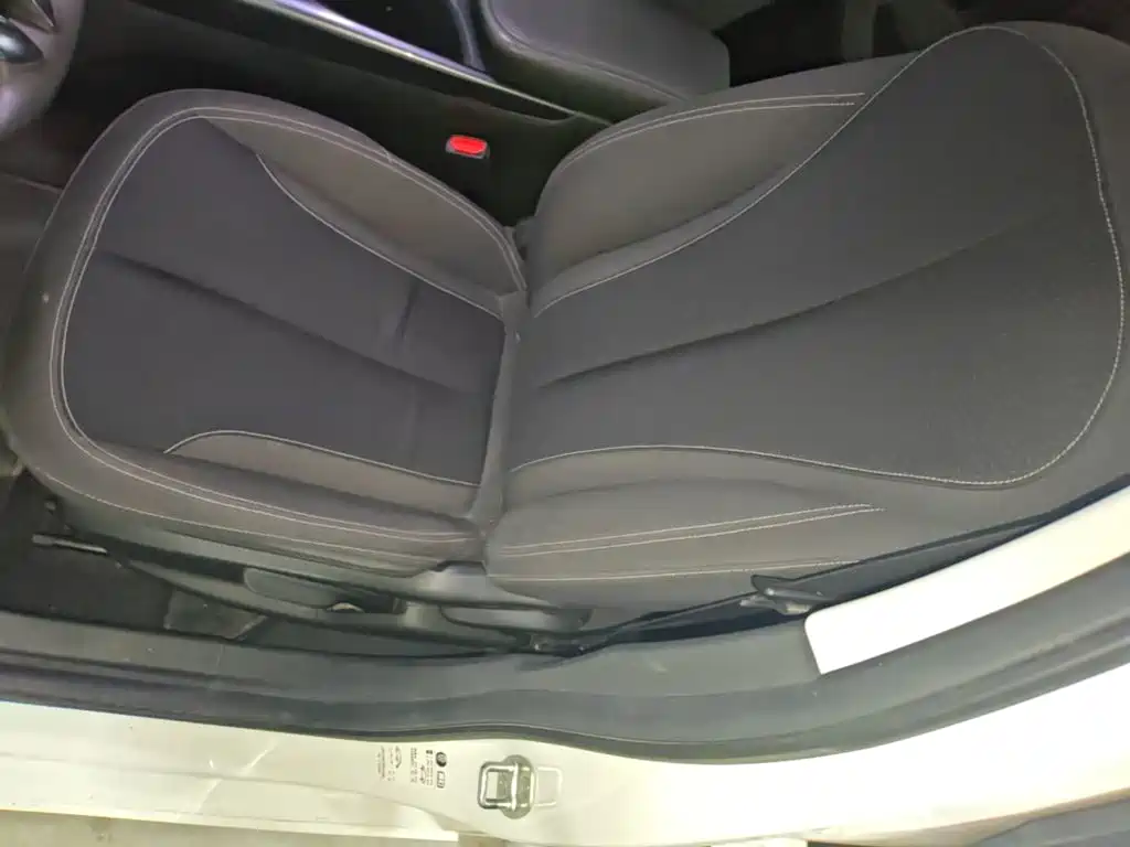 Buick Verano — миниатюра 15