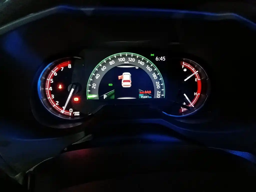 Toyota RAV4 — миниатюра 12