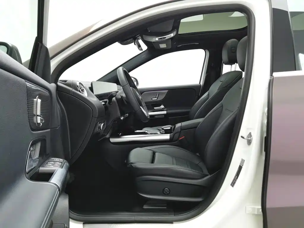 Mercedes-Benz EQA — миниатюра 10