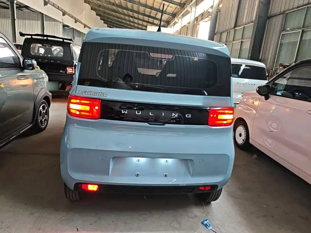 Wuling MINIEV — миниатюра 6