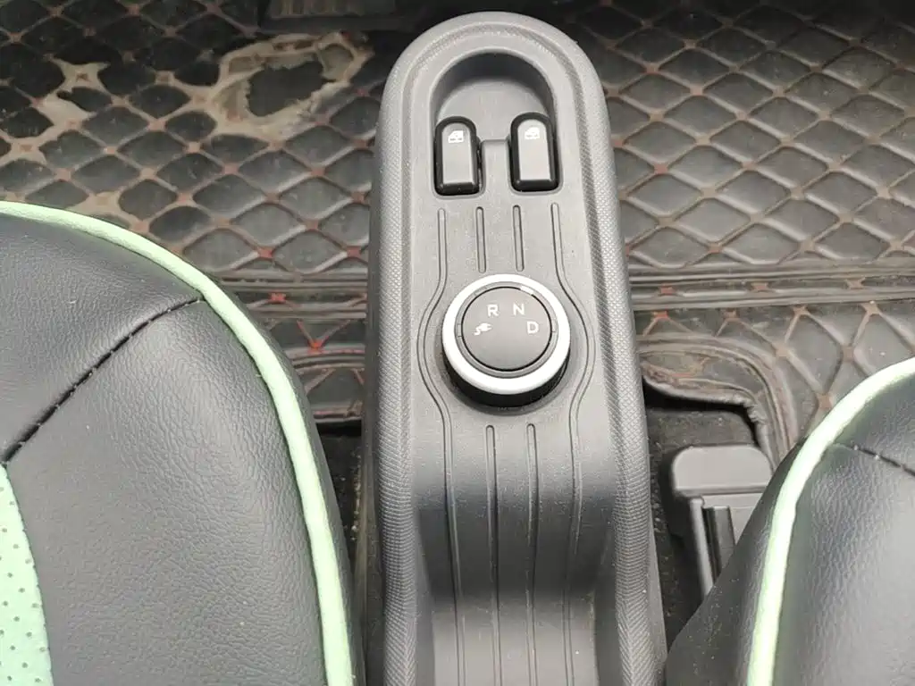 Wuling MINIEV — миниатюра 14