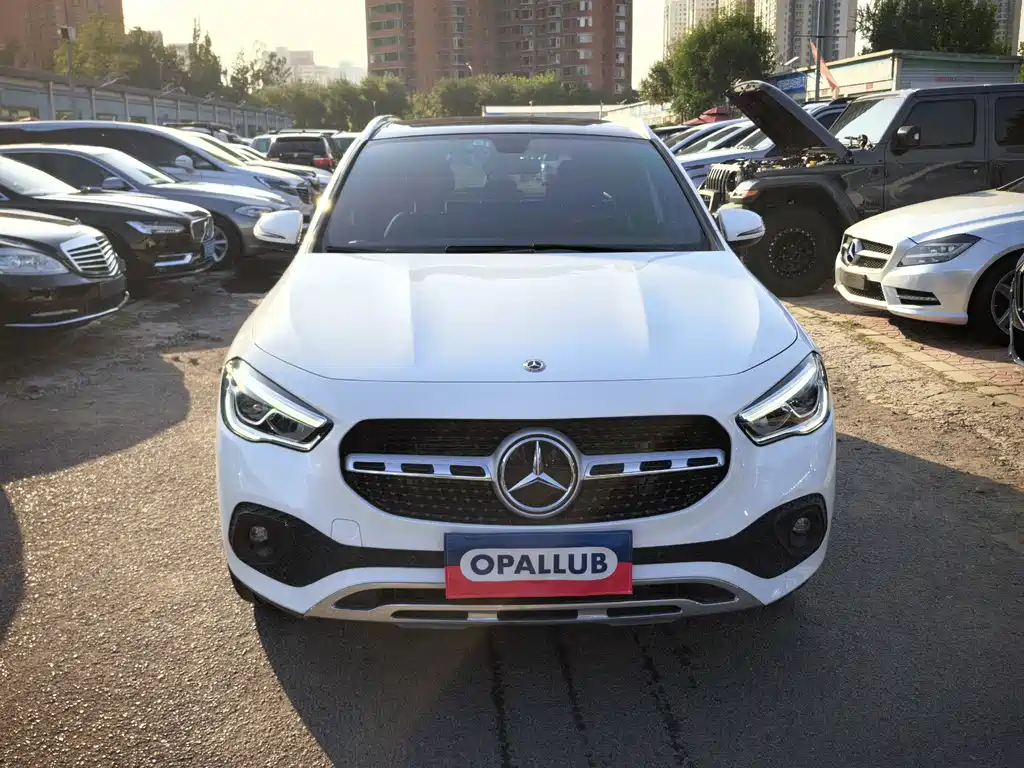 Mercedes-Benz GLA — миниатюра 2