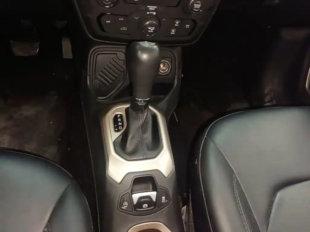 Jeep Renegade — миниатюра 14