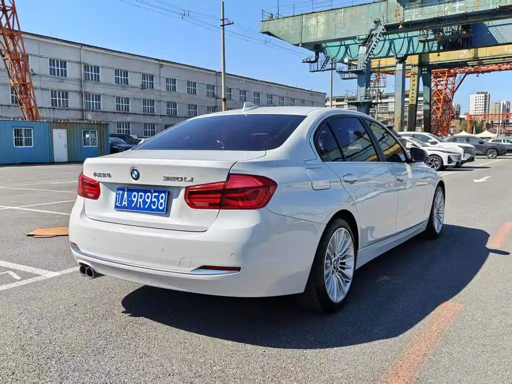 BMW 3 Series — миниатюра 9
