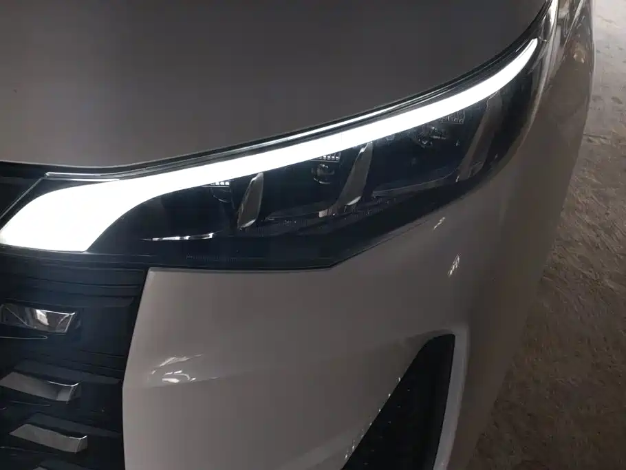 GAC Motor Trumpchi M6 — миниатюра 5