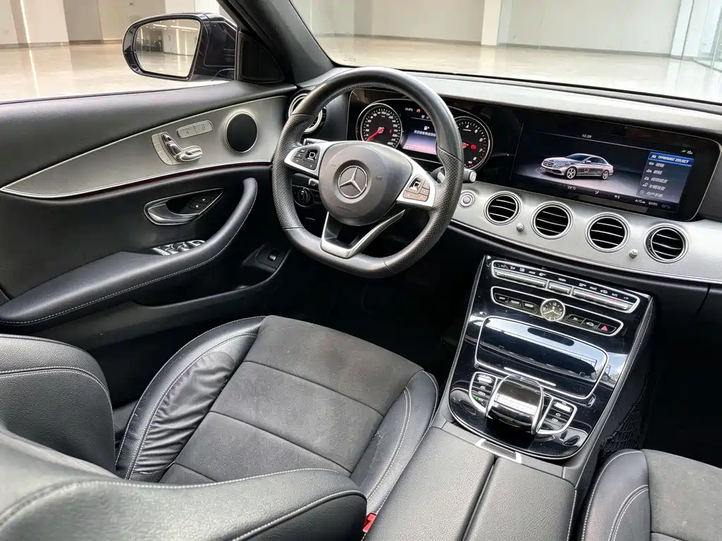 Mercedes-Benz E-Class — миниатюра 16