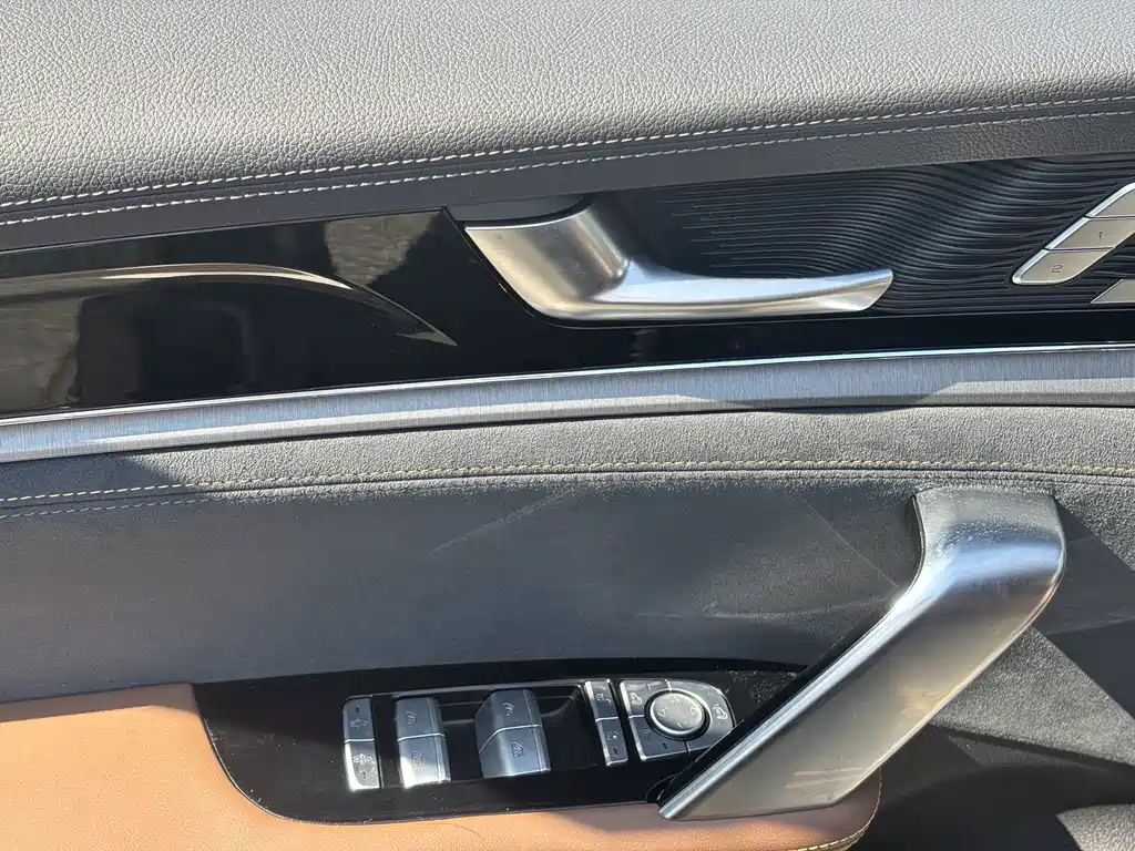 BYD Tang New Energy — миниатюра 19