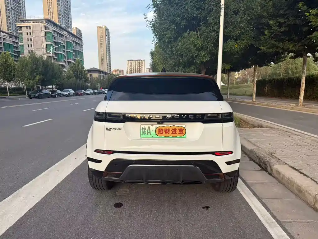 Land Rover Evoque PHEV — миниатюра 4