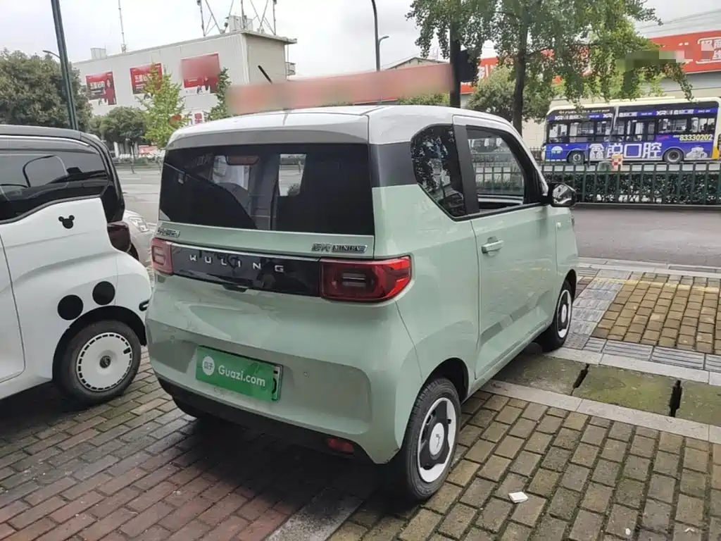 Wuling MINIEV — миниатюра 7
