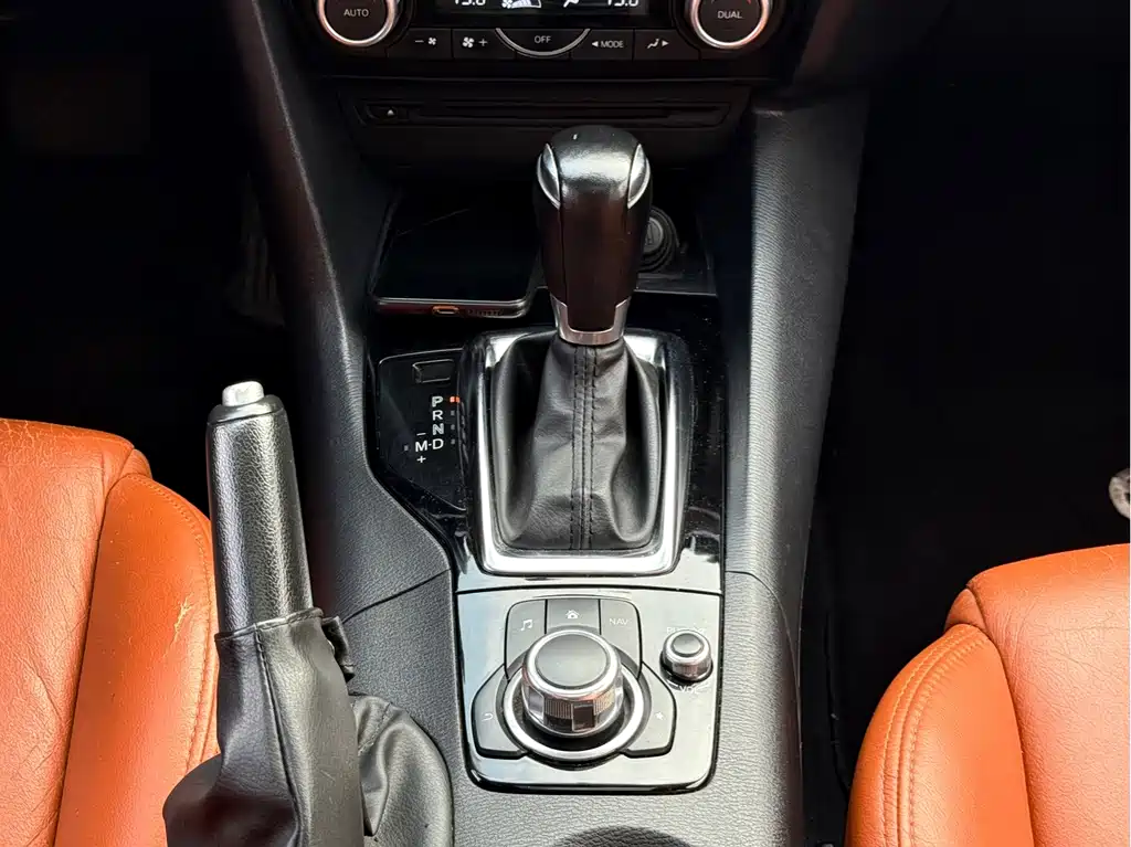 Mazda 3 Axela — миниатюра 9