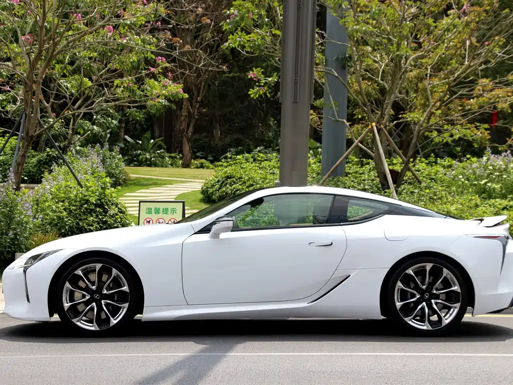 LEXUS LC