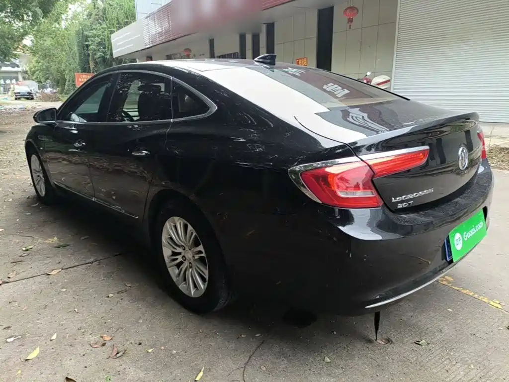 Buick LaCrosse — миниатюра 5
