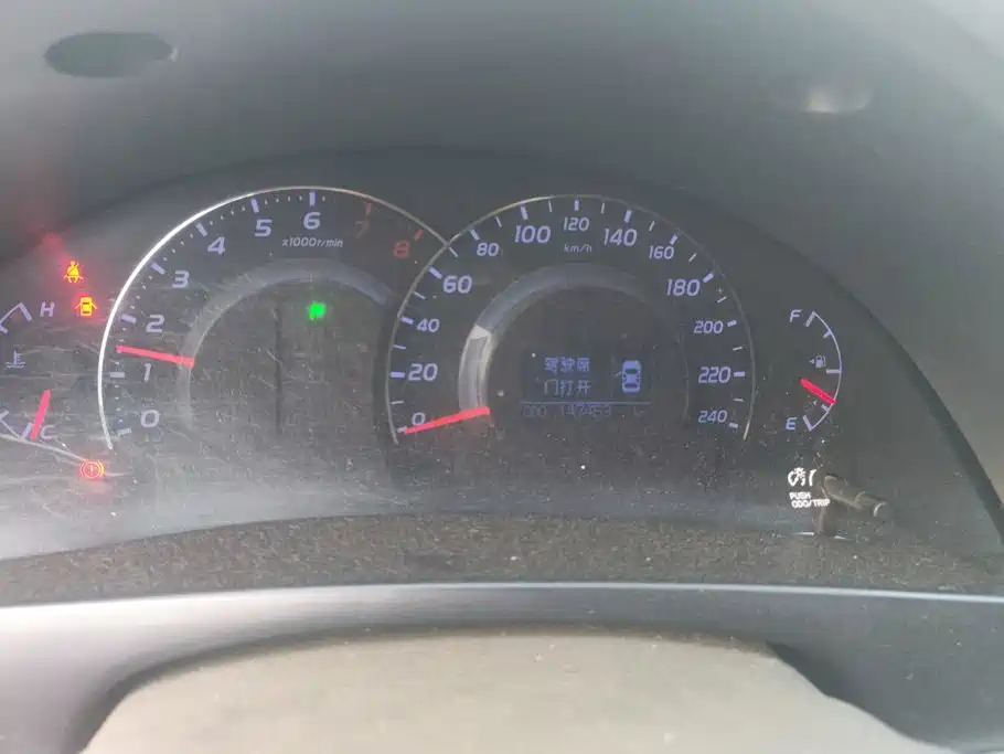 Toyota Camry — миниатюра 14