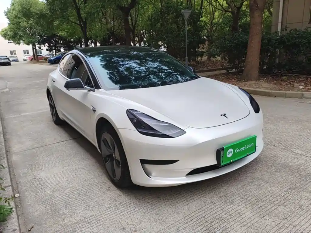 Tesla Model 3 — миниатюра 4