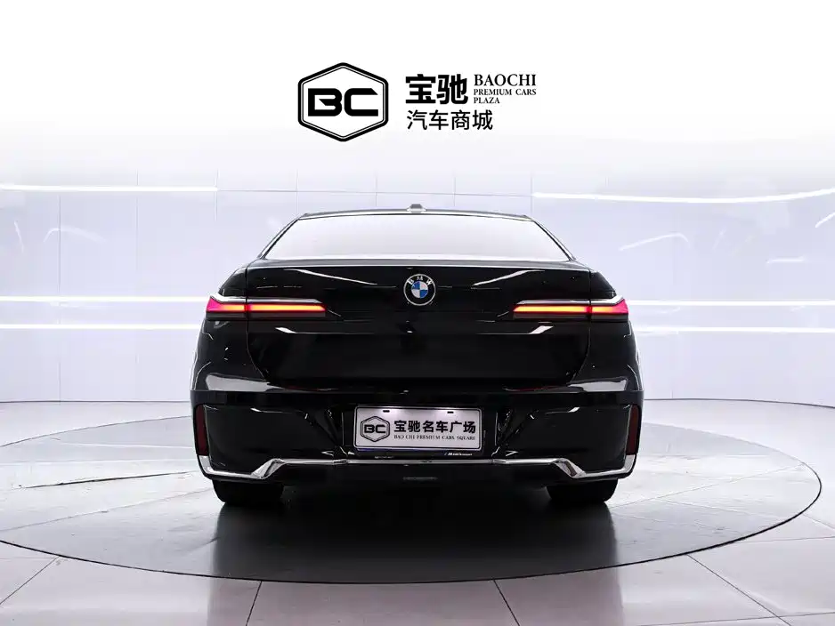 BMW 7 Series — миниатюра 4