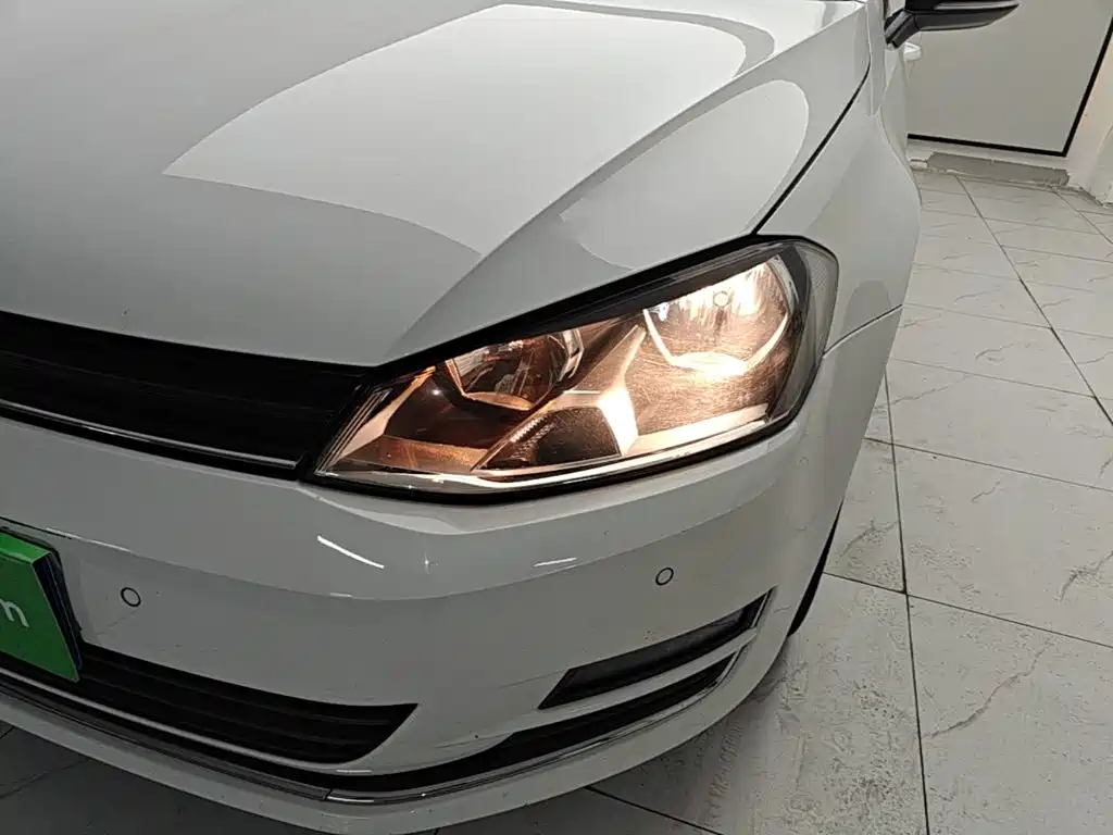 Volkswagen Golf — миниатюра 24