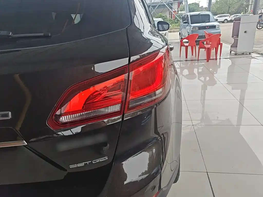 Borgward BX7 — миниатюра 8