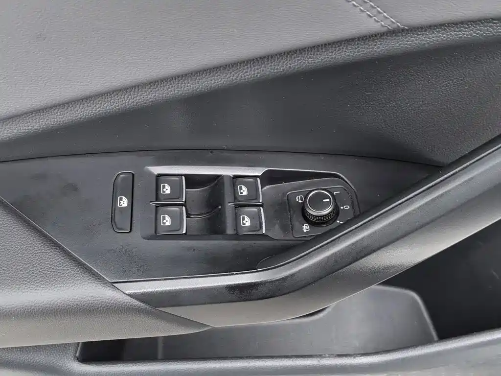 Volkswagen Sagitar — миниатюра 9